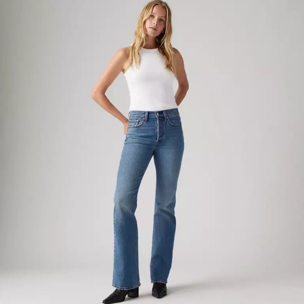 Levi’s ribcage bootcut jeans